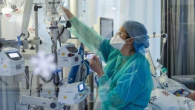 W08 94941gynaikagiatrosMETH.jpg