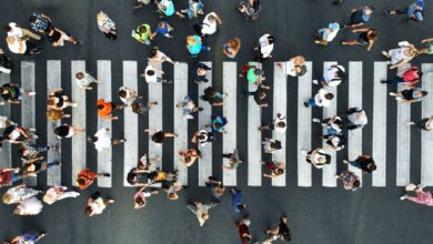 5ff2c1f1260000f727a4fdaf