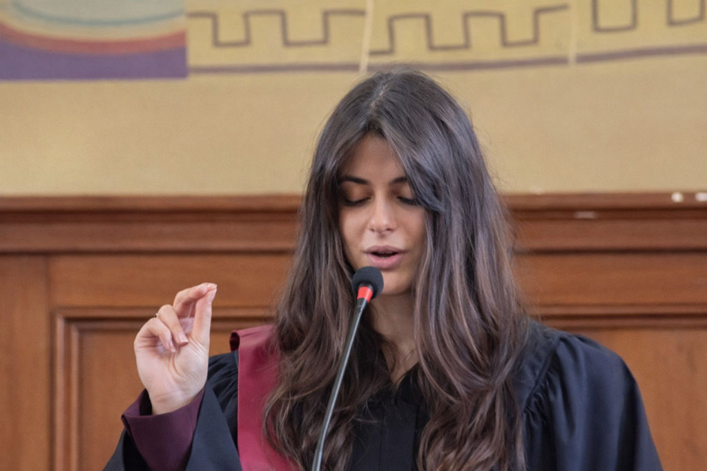 Apofoitisi me prwtia gia tin efi makari apo to panteio panepistimio