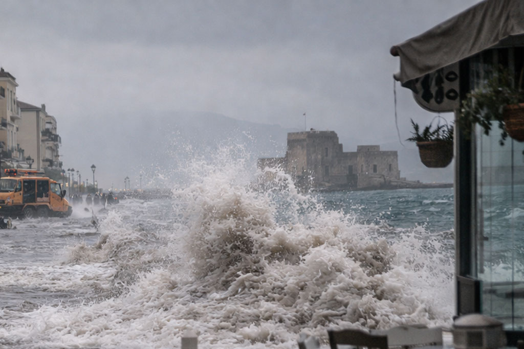 Problimata sto nafplio apo isxurous anemous suzitisi gia upodomes kai etoimotita